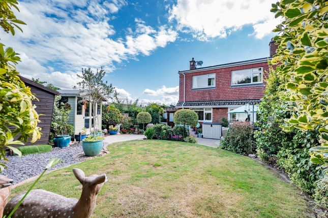 23, Herne Down, Crowborough photo 2