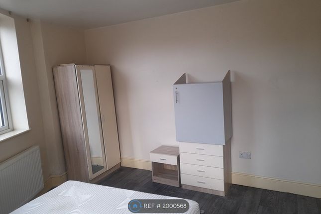 Room to rent in Ashwood Terrace, Stoke-On-Trent