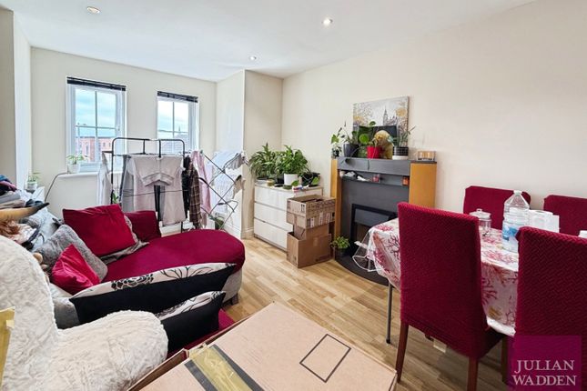 Flat 14, 701 Hyde Road, Greater Manchester photo 4