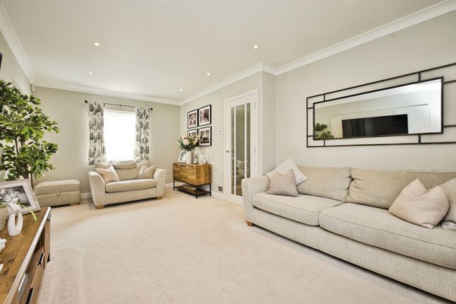 1, Boundary Close, Yeovil photo 2