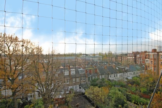 Flat to rent in Lissenden Gardens, London