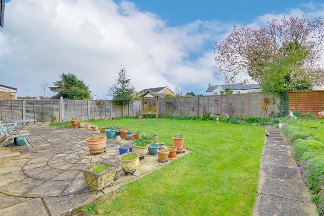 11, Priory Close, Needingworth photo 2