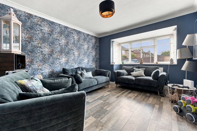 13, Chesterfield Drive, Nottingham photo 4