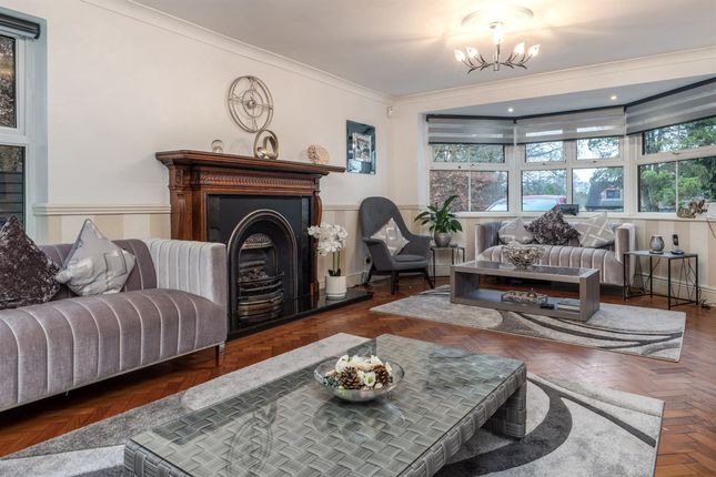 90 Carrwood, Altrincham photo 2