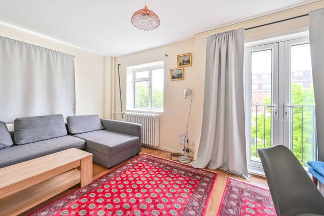 Flat to rent in Elgood House, St John's Wood, London