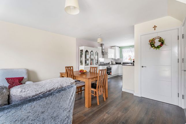 9, Perkins Way, Welwyn Garden City photo 3