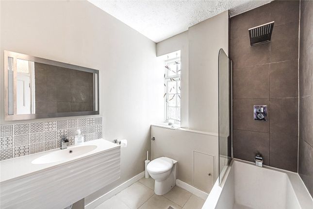 Flat for sale in Moreland Court, Finchley Road, London