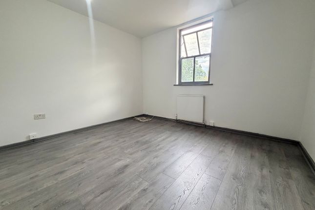 Flat 6, Birmingham photo 3