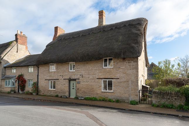 Cottage for sale in High Street, Weston Underwood, Buckinghamshire
