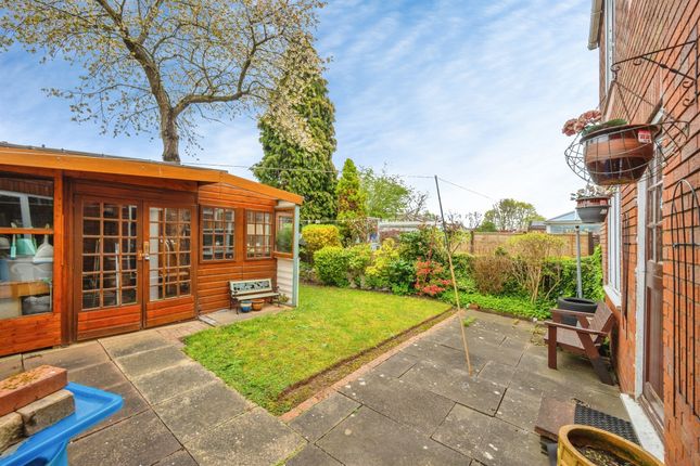 20, Lincoln Close, Lichfield photo 2