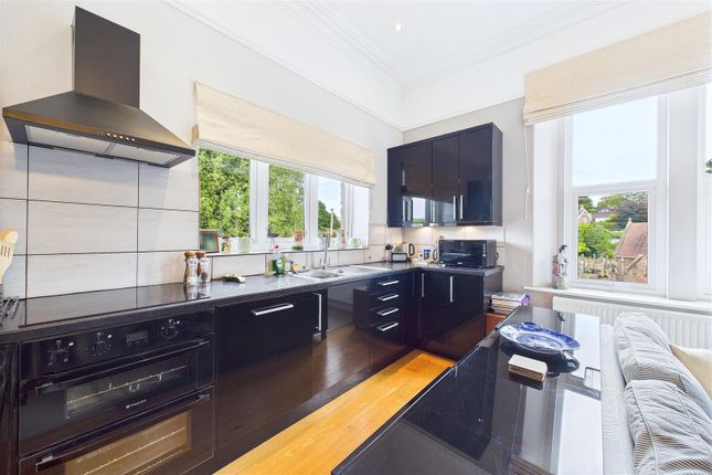 Flat 6, Ladymead, 1 Castle Road, Clevedon photo 4