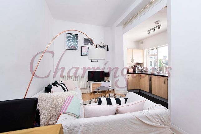 Thumbnail Flat to rent in Cliff Road, London