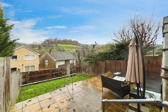 13, Court Meadow, Wotton-Under-Edge photo 2