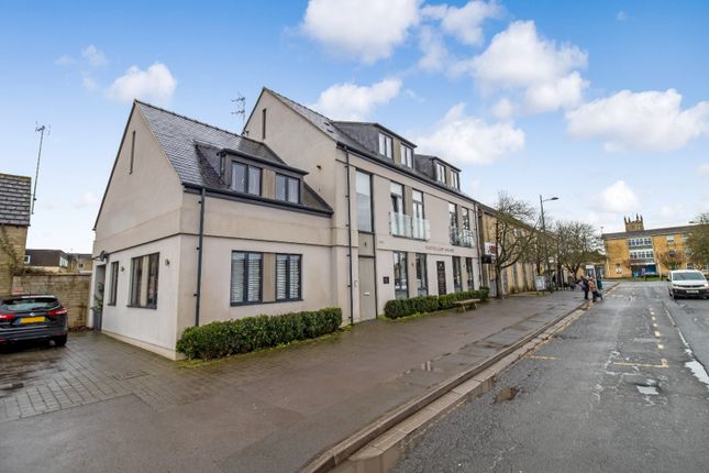 Thumbnail Flat for sale in South Way, Cirencester, Gloucestershire