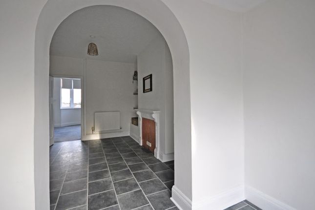 6, Mill Street, Newport photo 4