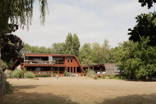 306716 - Blue Gates, Cambridge-55.Jpg