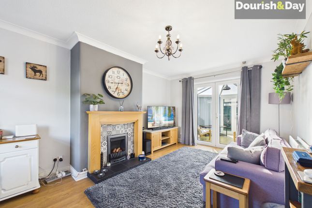 28 Crossway, Stafford photo 2