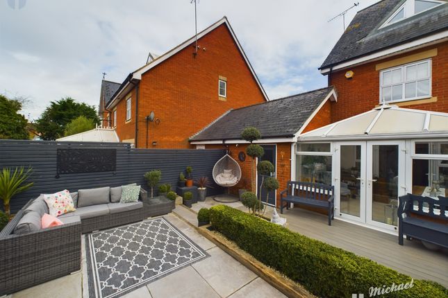 Town house for sale in Rose Terrace, Waddesdon