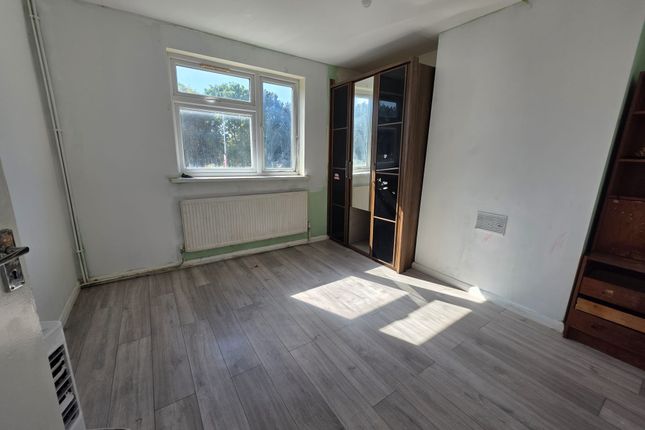 998, Uxbridge Road, Hayes photo 4