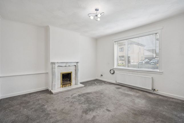8 Touchhill Crescent, Stirling photo 2