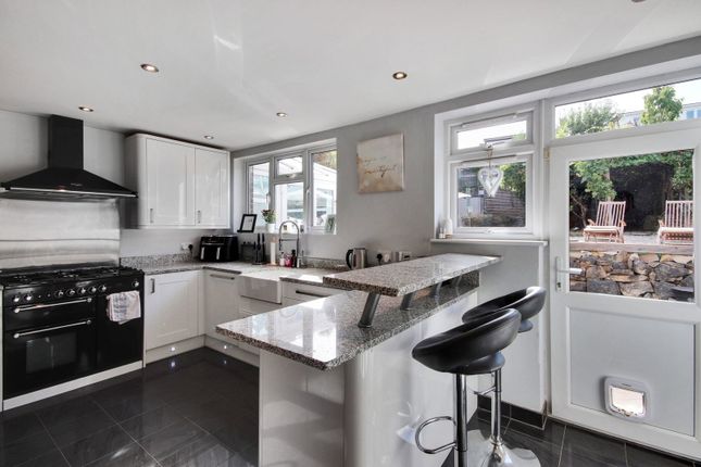 24, Brookside Road, Gravesend photo 4