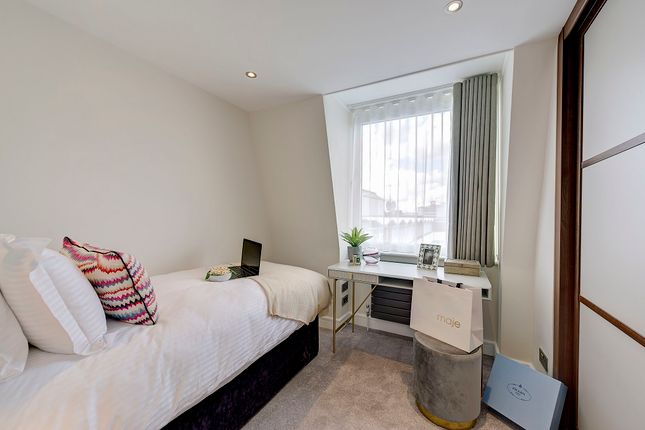Duplex to rent in 55 Ebury Street, London