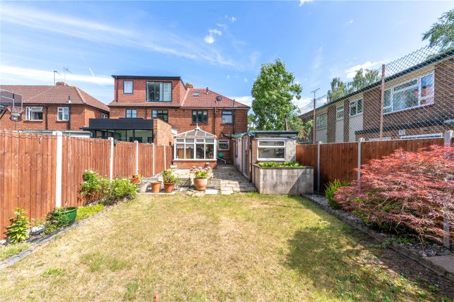 743, Hanworth Road, Whitton photo 2