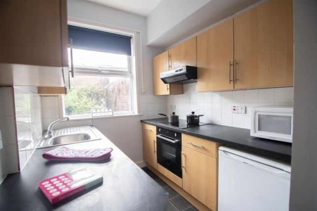 37, Cowlishaw Road, Sheffield photo 4