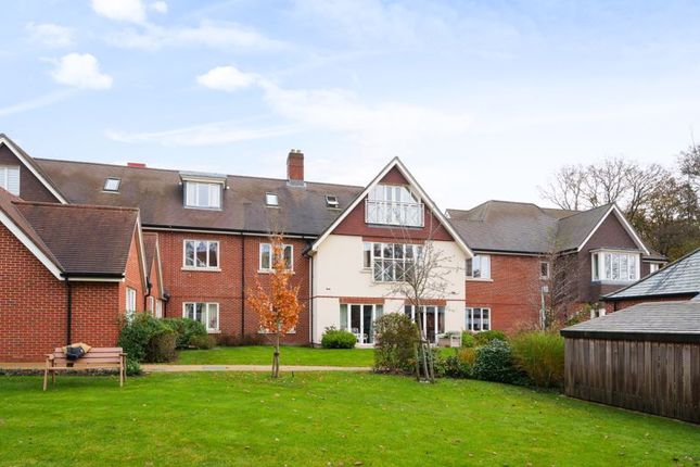 Property for sale in Hammond Way, Yateley