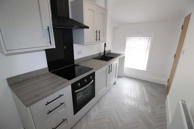 Flat to rent in Kingsland Road, Tranmere, Birkenhead