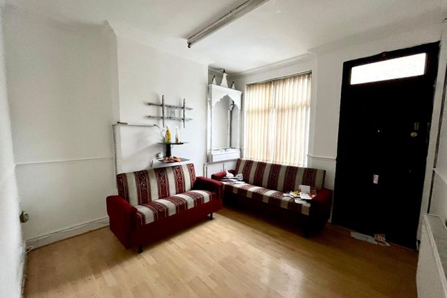 4, Dundonald Road, Leicester photo 3