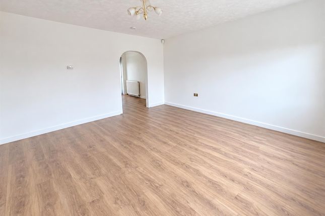 18, Chatsworth Street, Oldham photo 2