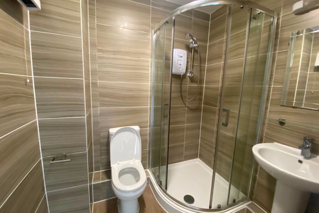 Flat 15, Stoke House, Stoke Road, Gosport, Hampshire, PO12, Gosport photo 4