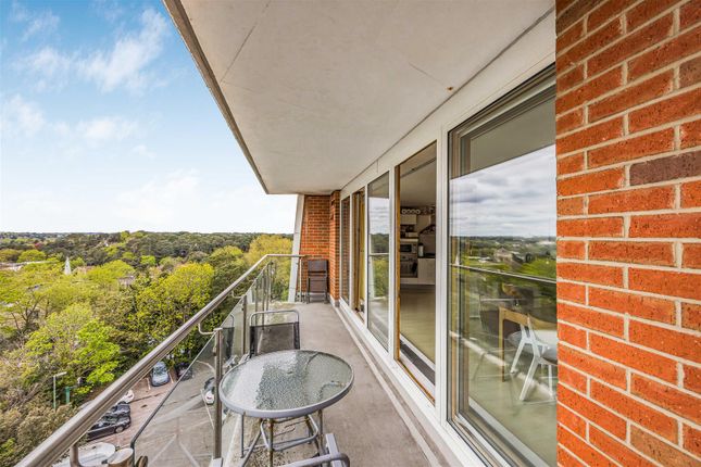 Flat for sale in Richmond Hill Drive, Bournemouth