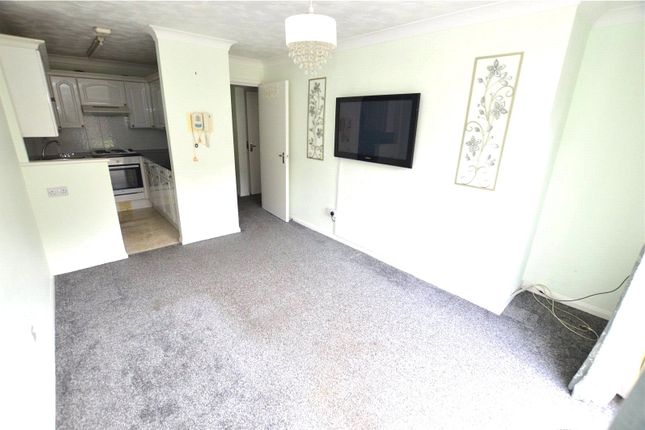 Flat for sale in High Street South, Dunstable, Bedfordshire