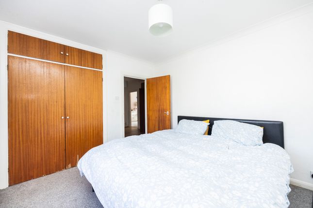 Flat for sale in Oaklands Road, Bromley