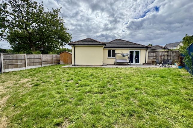 8, Maes Llewelyn, Ammanford photo 4