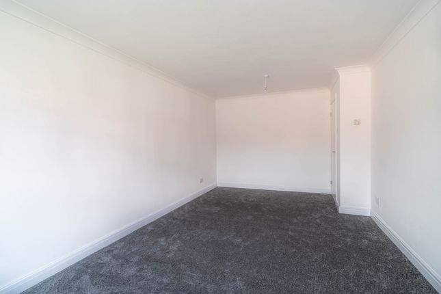 3 Robinswood Drive, Hull photo 3