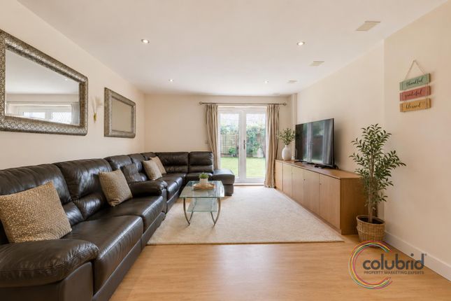Autumn Court, Flat 6, Spring Gardens, Romford photo 2