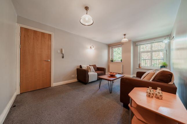 2-bed house on Flat 6, Lowry House, Flat 6, Lowry House, Manchester, £715/mo