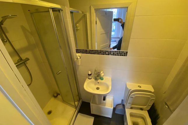 Flat-5, 11, Winchelsea Road, London photo 5