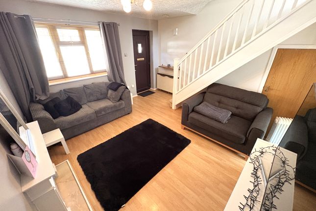 6, Mayfair Drive, Nuneaton photo 3