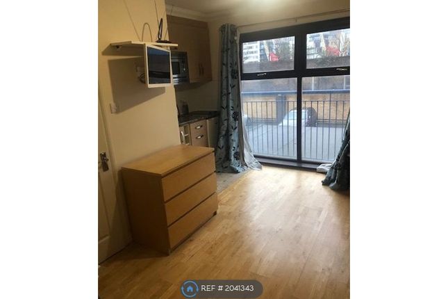 Thumbnail Room to rent in Gaselee Street, London