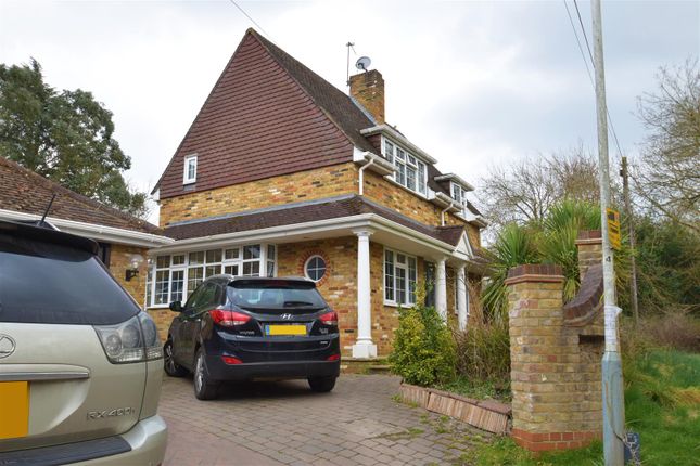 Thumbnail Detached house for sale in Hills Lane, Northwood