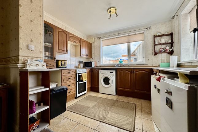 5, George Avenue, Easington photo 3