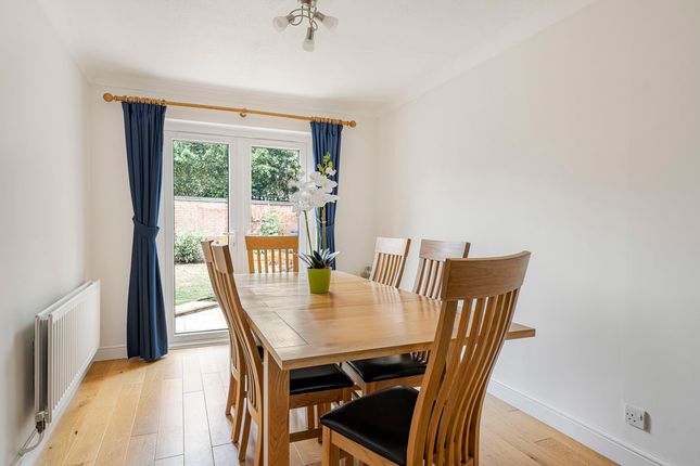 13, The Spinney, Milton Keynes photo 4