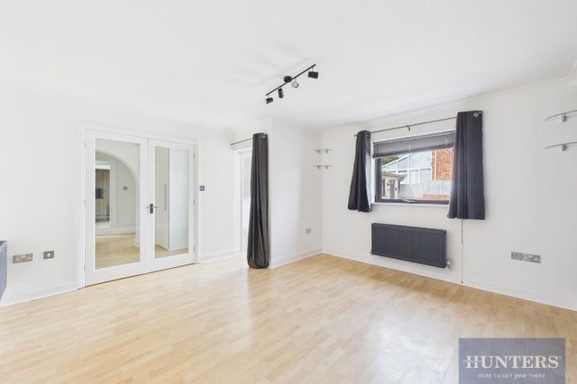 Flat 1, 20 Albany Park, Albany Road, Cheltenham photo 3