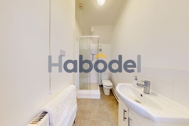 Flat 1, 72 Sandbeck Avenue, Skegness photo 3