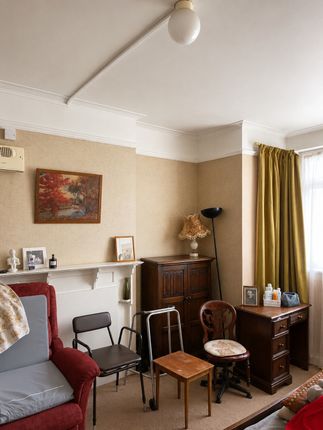 22 Melrose Avenue, LONDON photo 3