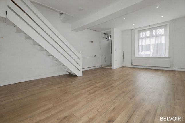28, Dynever Terrace, Caerphilly photo 3